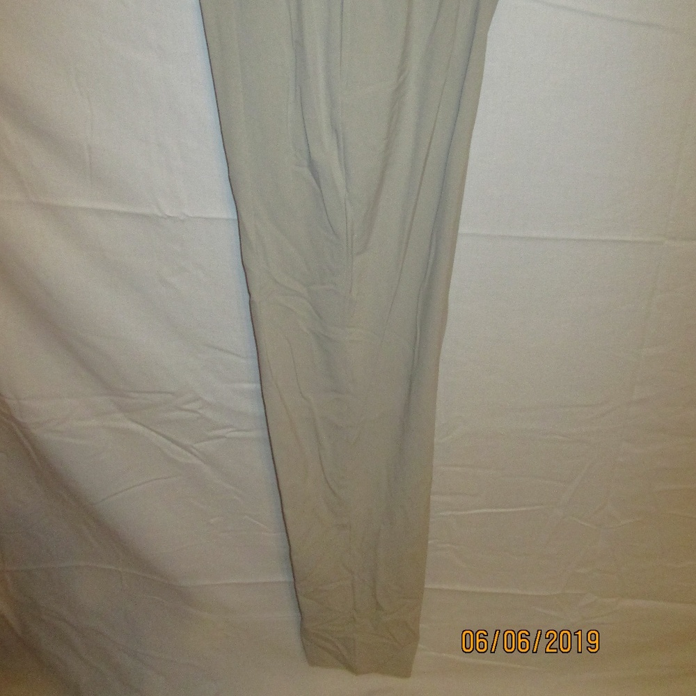 NWT Bestow California Blues 8P Women slacks light tan